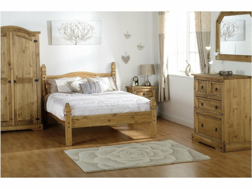 Corona Trio Distressed Waxed Pine Corona Trio Distressed Waxed Pine