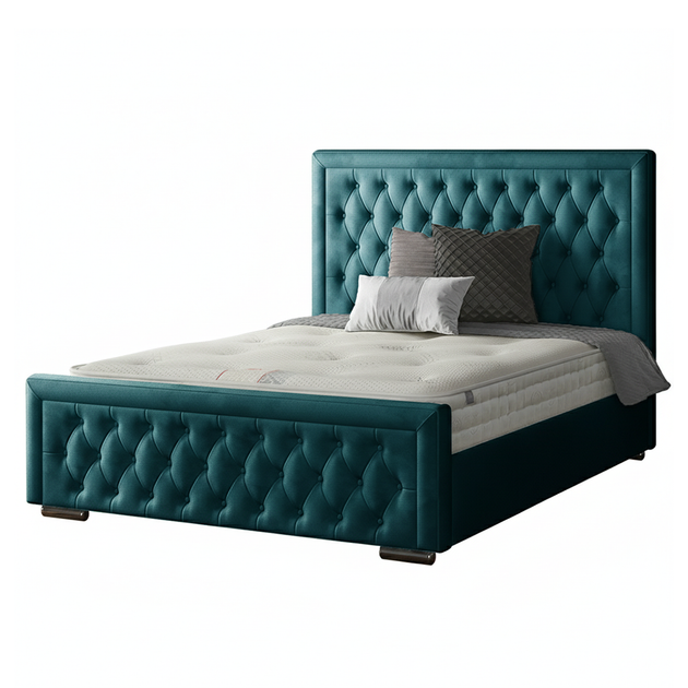 Sandringham Bordered Chesterfield Frame with Diamonds in Plush Velvet