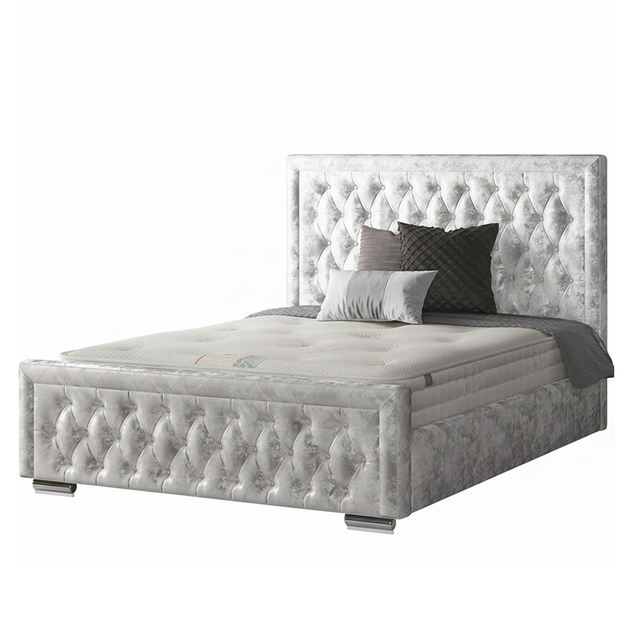 Sandringham Bordered Chesterfield Bed Frame with Matching Buttons in Crushed Velvet
