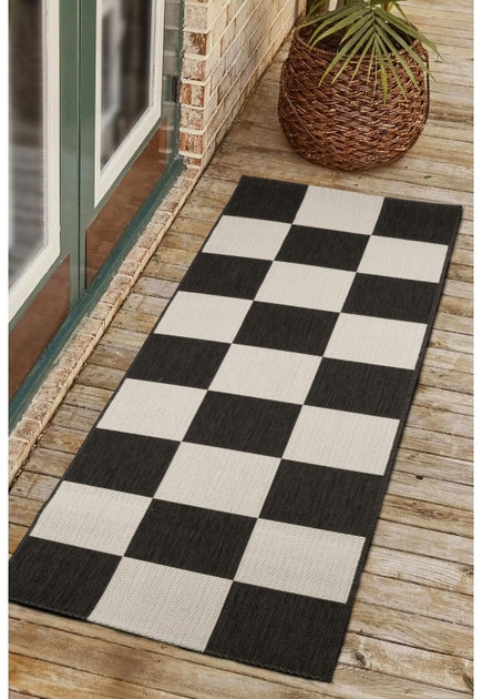 County-Chequer-Black-Overhead_01