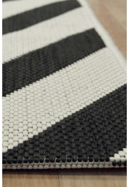 County-Chevron-Black-Overhead_03