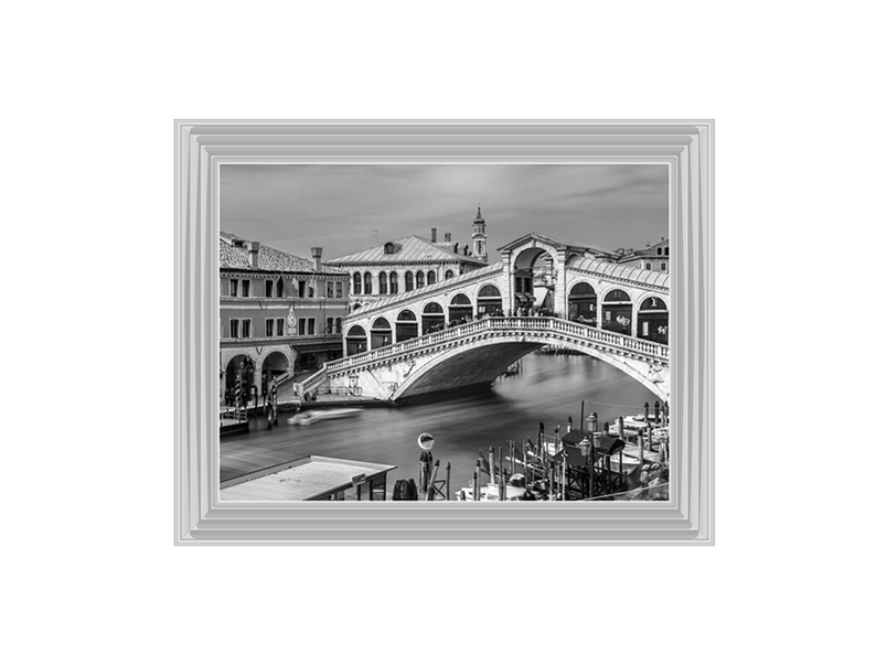 Famous Rialto bridge, Venice (Black & White)