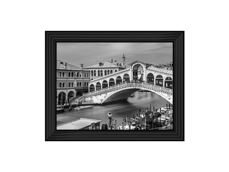 Famous Rialto bridge, Venice (Black & White)