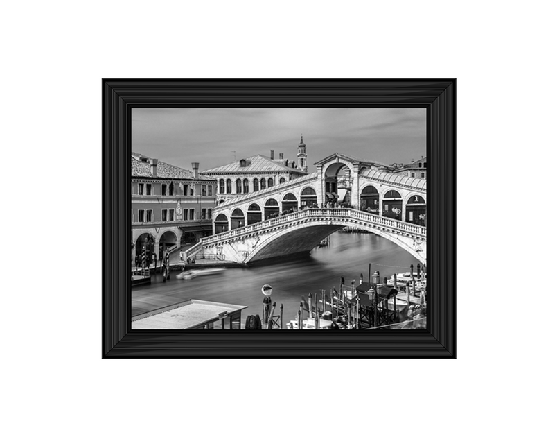 Famous Rialto bridge, Venice (Black & White)