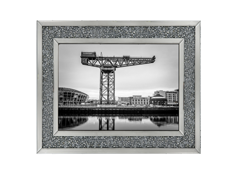 Finnieston crane on River Clyde (Black and White)