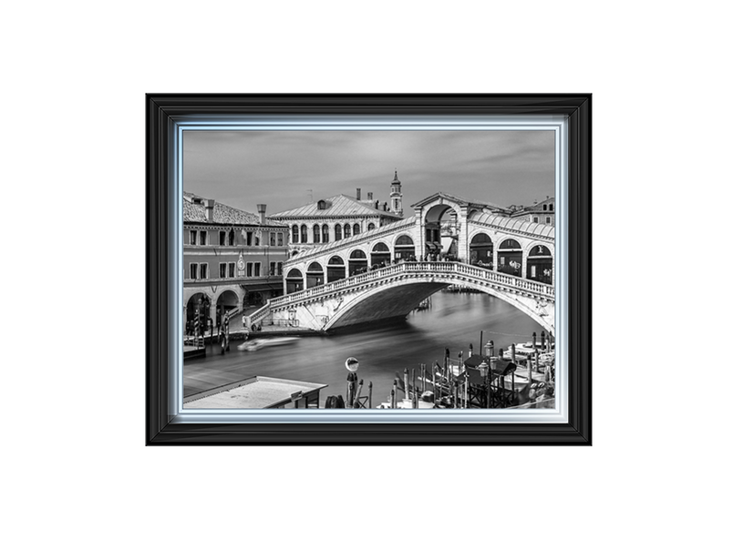 Famous Rialto bridge, Venice (Black & White)