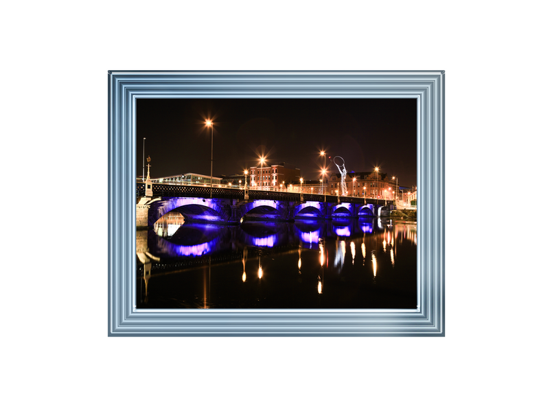 Ireland, View of Lagan Bridge