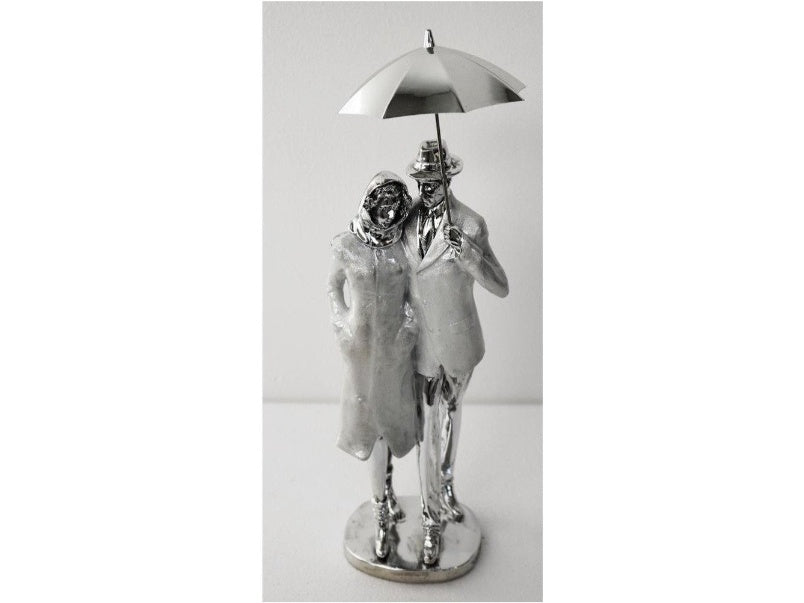18" Couple With Umbrella