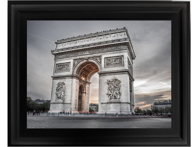 Arc de Triumph Outside