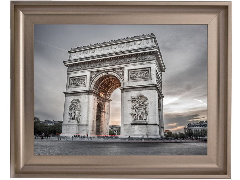 Arc de Triumph Outside