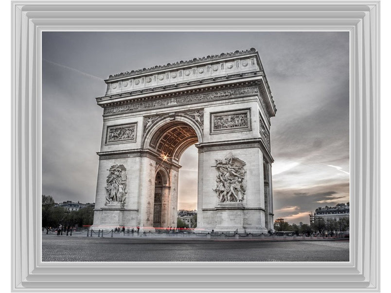 Arc de Triumph Outside