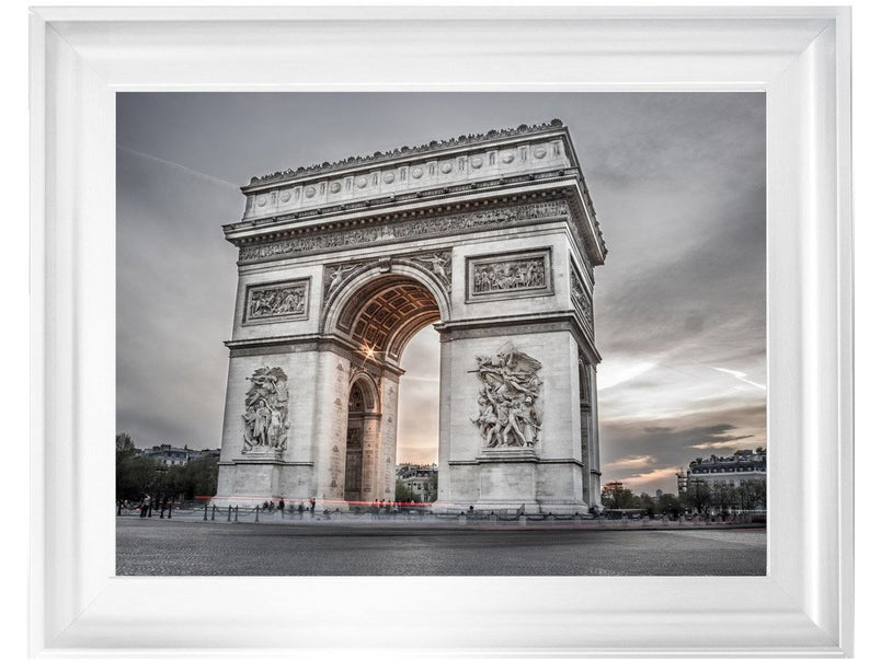 Arc de Triumph Outside