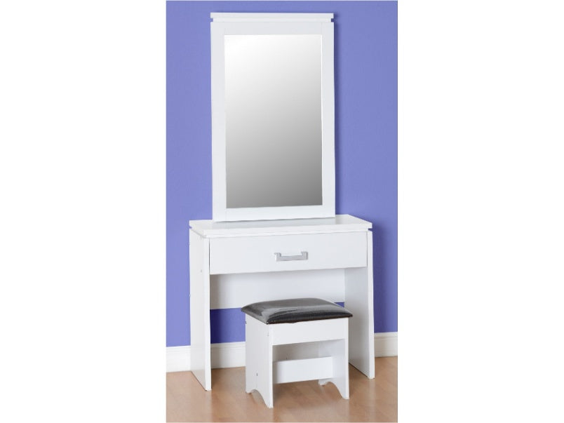 Plastic on sale vanity table
