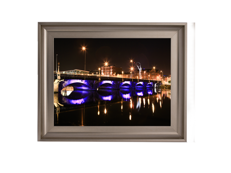 Ireland, View of Lagan Bridge