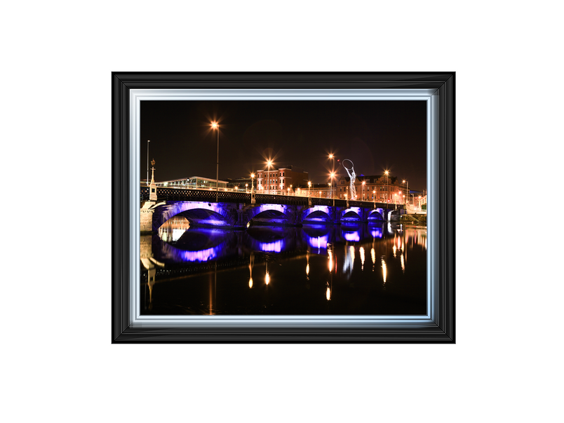 Ireland, View of Lagan Bridge