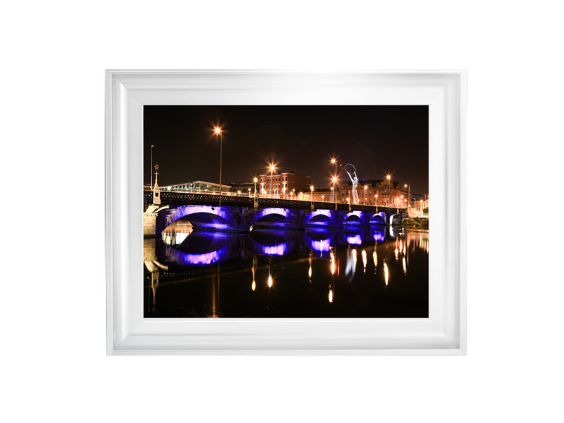 Ireland, View of Lagan Bridge